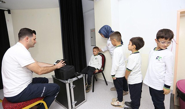Anaokulu ve ilkokulda göz sağlığı taraması