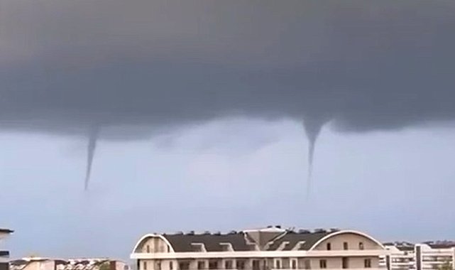 Antalya'da denizde hortumlar oluştu