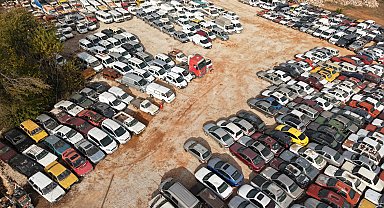 Milyonluk araçlar çürümeye terk edildi; 20 yıldır satılmayı bekleyenler var