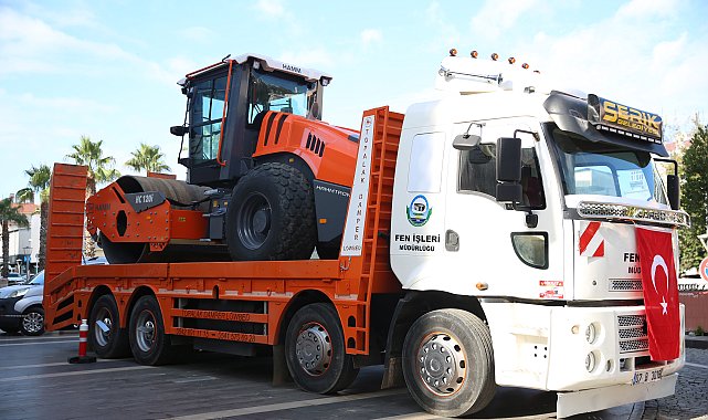 Serik Belediyesi'ne 4 yeni hizmet aracı