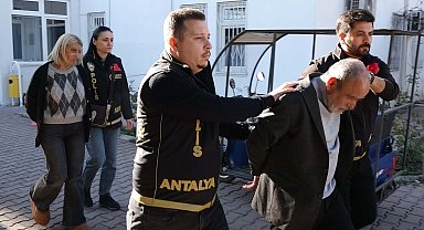 Ölü bulunan kadının kızı ve sevgilisi adliyeye sevk edildi