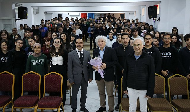 Prof. Dr. Ömer Özkan, TOBB Fen Lisesi öğrencileriyle bir araya geldi