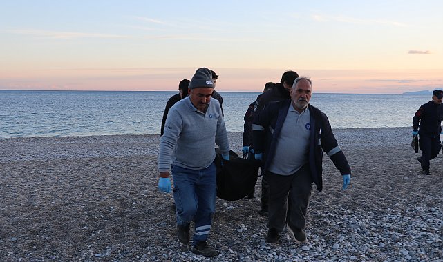 Antalya'da oltaya cesedin takıldığı anlar kamerada