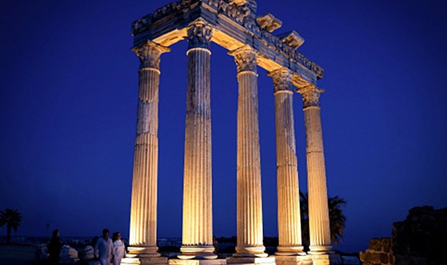 Antalya'daki müze ve ören yerleri, 2025'te 3,2 milyon ziyaretçi ağırladı