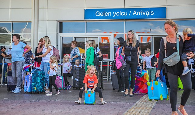 Antalya'ya hava yoluyla gelen turistte 17 milyon rekoru