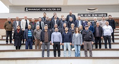 Başkan Vekili Çiçek'ten cemevine ziyaret