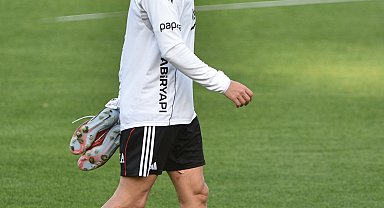 Beşiktaş'ta Antalya kampı devam ediyor Metin ve fotoğraflar eklendi