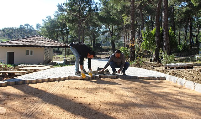 Büyükşehir'den Manavgat'ta mezarlıklarda çalışma