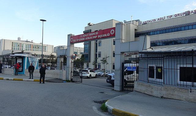 Karne almaya giderken kaza yapan lise öğrencilerinden biri öldü, diğeri ise yaralandı