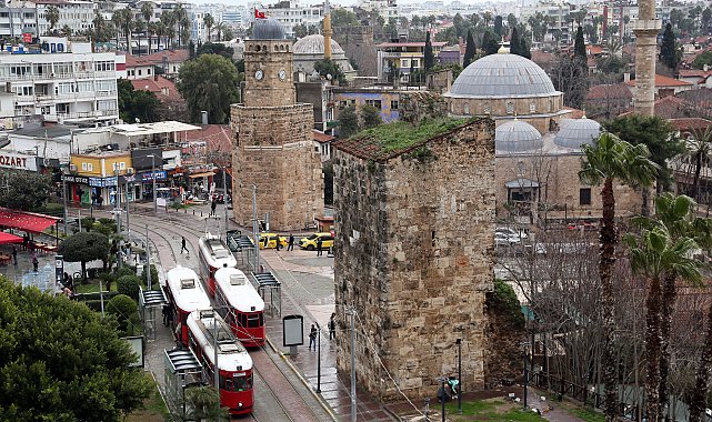 2 bin yıllık burçlara tramvay tehdidi; titreşimler yıkabilir