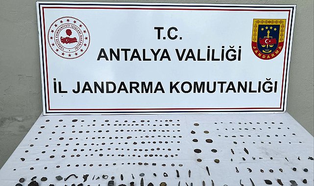 Alanya'da tarihi eser kaçakçılığı operasyonu: 281 eser ele geçirildi