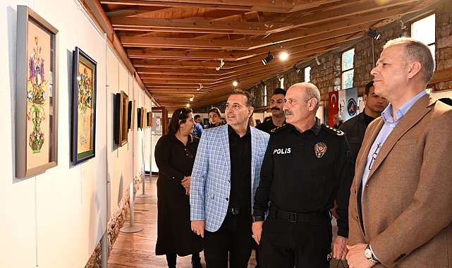 Antalya'nın endemik bitkileri sanatla buluştu