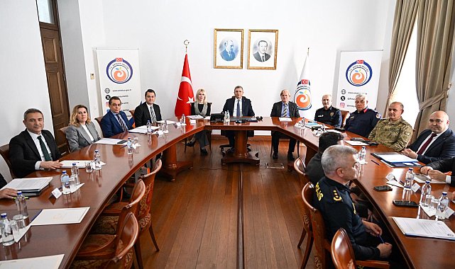 Antalya'nın fethi ve Atatürk'ün Antalya'ya gelişinin yıl dönümü programları değerlendirildi