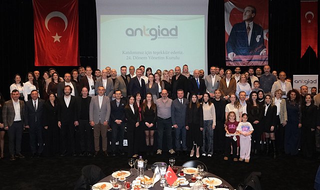 ANTGİAD iftarında 'İnsanın fabrika ayarları' konuşuldu