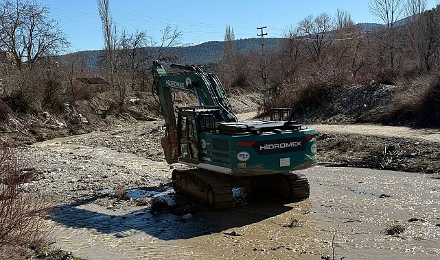Dereköy'de dere ıslah çalışmaları başladı