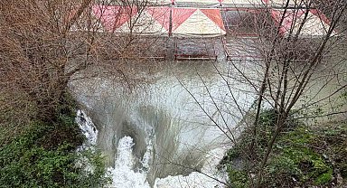Dim Barajı'ndan su tahliyesi