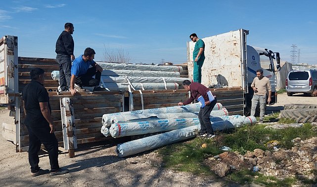 Hortumdan zarar gören üreticilere sera naylonu