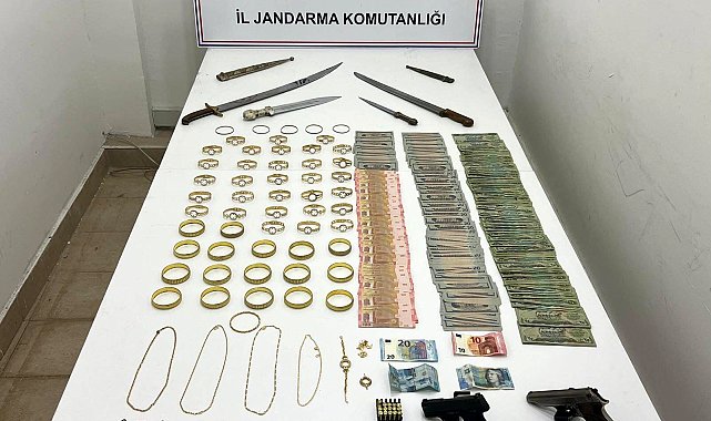 Kepez'de sahte altın ve ruhsatsız silah operasyonu