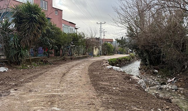 Kuvvetli yağış nedeniyle çöken yol onarıldı