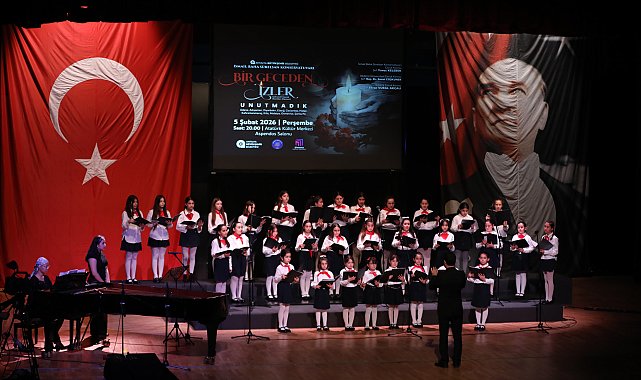 Minik kalpler depremde hayatını kaybedenleri andı