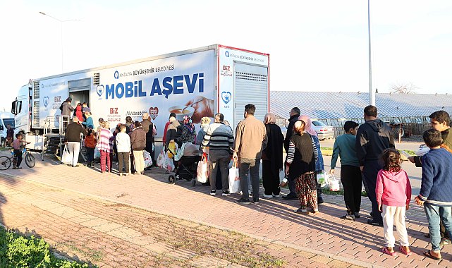 Mobil Aşevi iftarda mahalle mahalle dolaşıyor