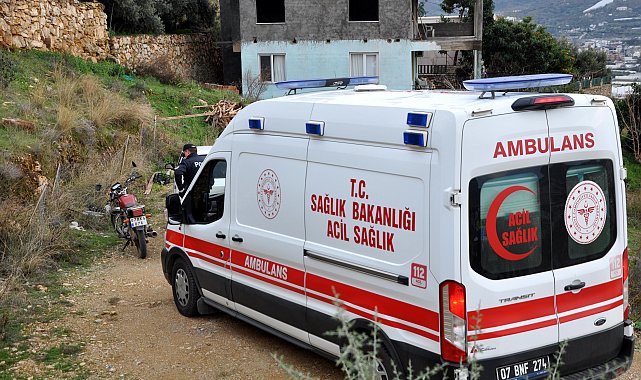 Motosiklet şarampole devrildi: 2 yaralı