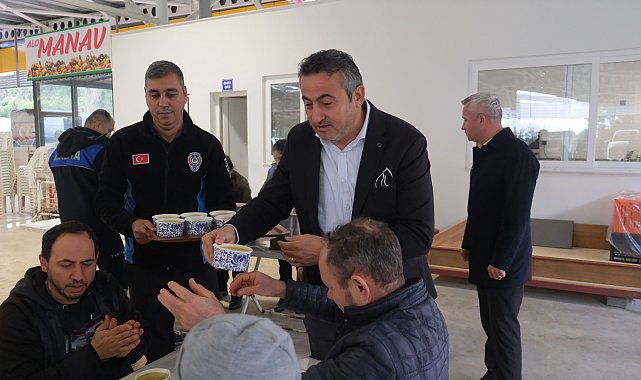 Pazar esnafına çorba ikramı