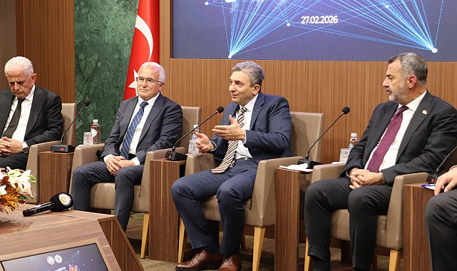 Vali Şahin, Kumluca'da gençlerle bir araya geldi