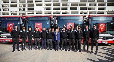 Antalya'da taksi ve otobüs ücretlerine zam; belediye yeni aldığı 19 otobüsü tanıttı