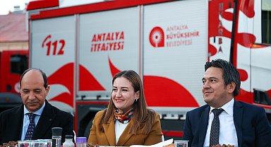 Başkan Vekili Özdemir, itfaiye personeliyle iftarda buluştu