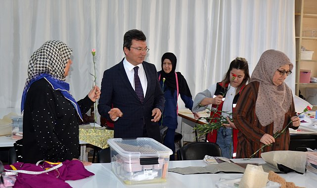 Kaymakam Şahin Kadınlar Günü'nü kutladı