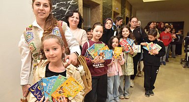 Kepez Kitap Fuarı'na yoğun ilgi
