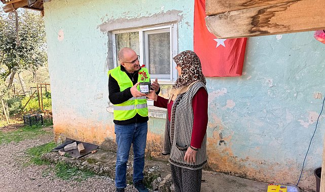 Kepez'den şehit ve gazi evlerinde bayram temizliği