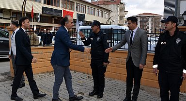 Korkuteli'de protokol bayramlaştı