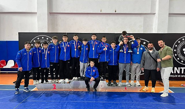 Korkutelili pehlivanlar Antalya şampiyonu