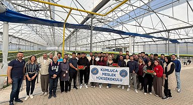 Öğrenciler topraksız tarım tesisini gezdi