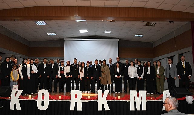 Öğrencilerden 'İstiklal Destanımız' gösterimi