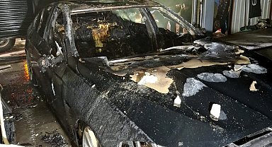 Oto tamirhanesindeki yangın söndürüldü