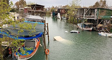 Otomobiliyle dereye uçtu