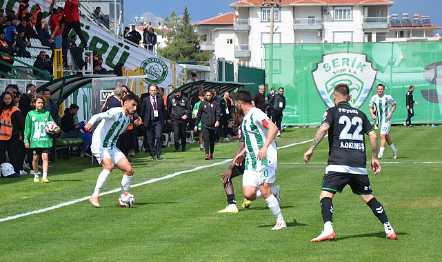 Serik Spor, taraftarına çifte bayram yaşattı: 2-0