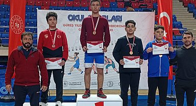 Serikli güreşçi şampiyon oldu