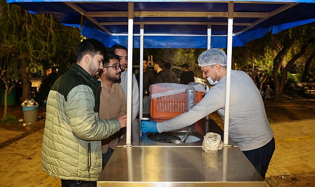 Üniversite öğrencilerine sınav haftası boyunca sıcak çorba ikramı