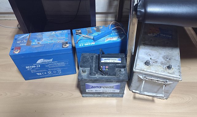 Akü hırsızları yakalandı