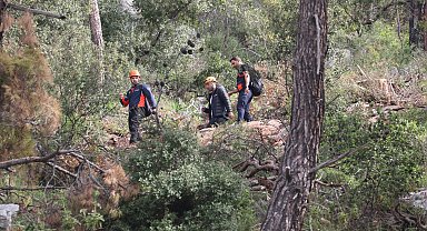 Dağda yolunu kaybetti, telefon şarjı bitince dronla bulundu