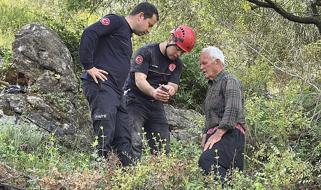 Düştüğü mağarada sıkışan düve kurtarılamadı