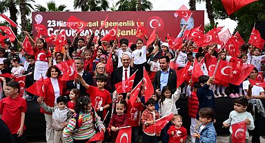 Kepez'de 23 Nisan coşkusu bayram kortejiyle taçlandı