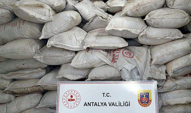 Kepez'de 65 milyon TL'lik kaçakçılık operasyonu