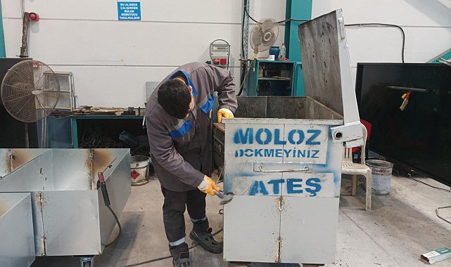 Kepez'de Kurban Bayramı öncesi çöp konteyneri seferberliği