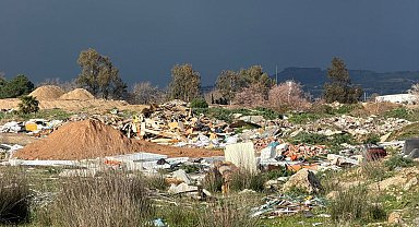 Kuş cenneti çöplüğe döndü