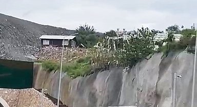 Minibüsüyle ters yönde ilerleyip trafiği tehlikeye atan sürücüye ceza